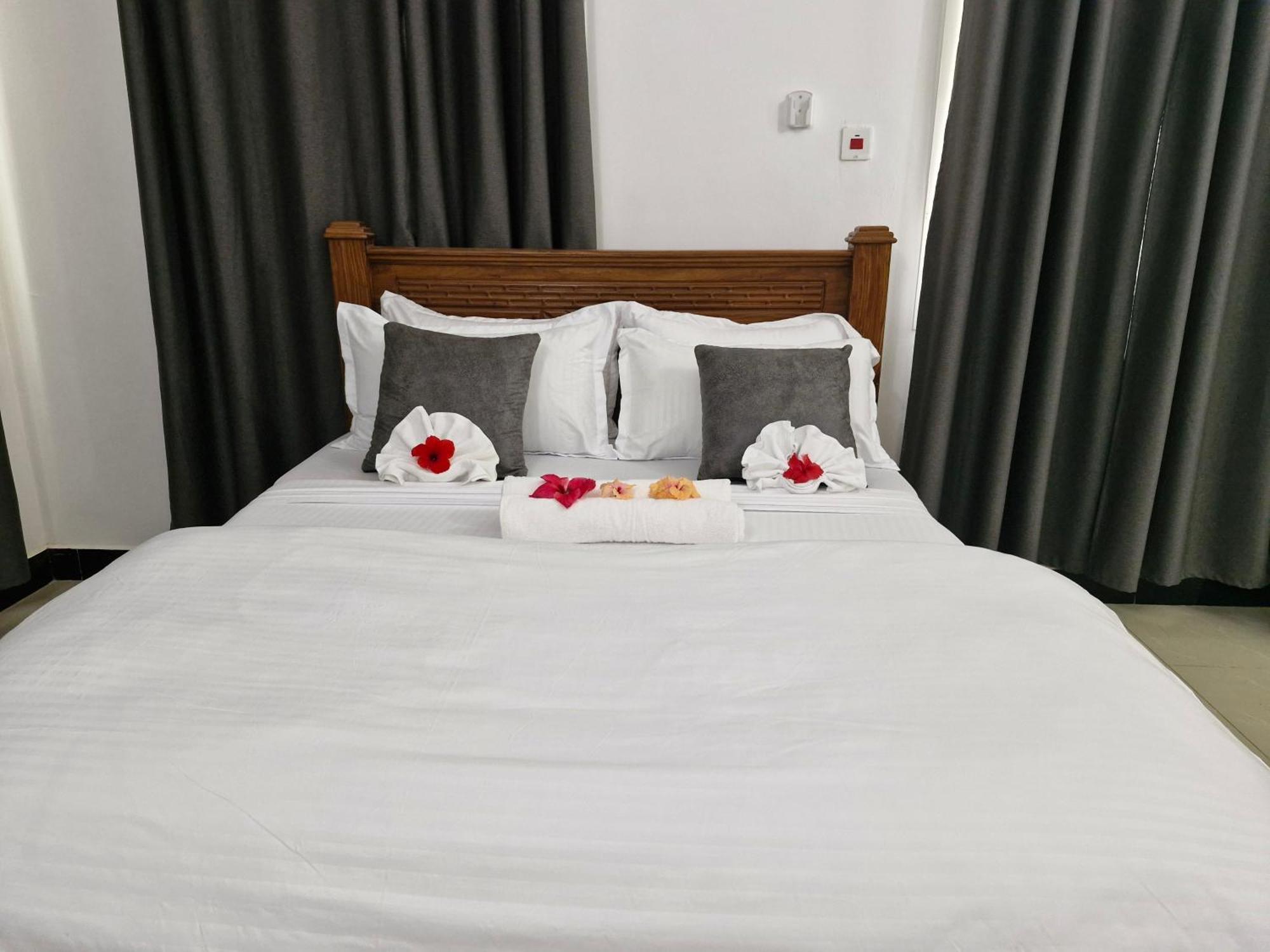 Mbweni 64 Zenj House Luxury Airport B&B المظهر الخارجي الصورة