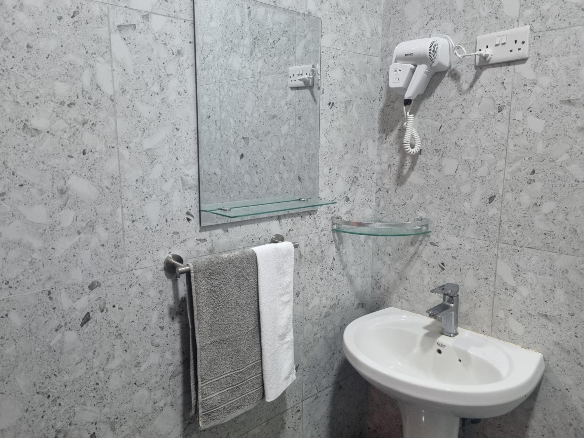 Mbweni 64 Zenj House Luxury Airport B&B المظهر الخارجي الصورة