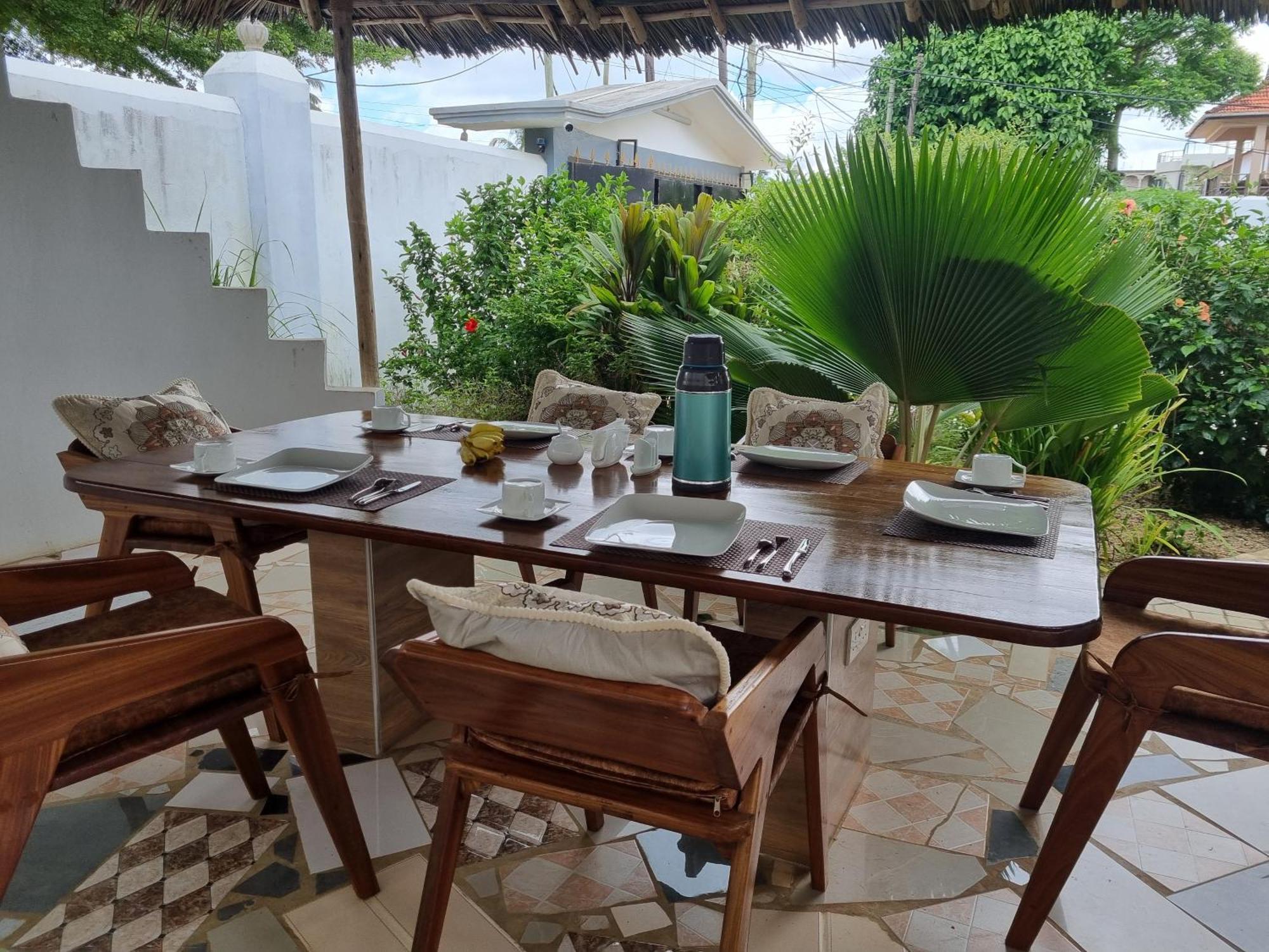 Mbweni 64 Zenj House Luxury Airport B&B المظهر الخارجي الصورة