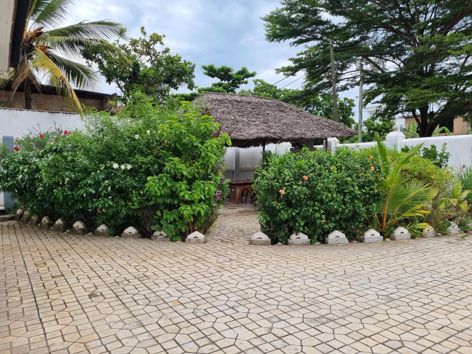 Mbweni 64 Zenj House Luxury Airport B&B المظهر الخارجي الصورة