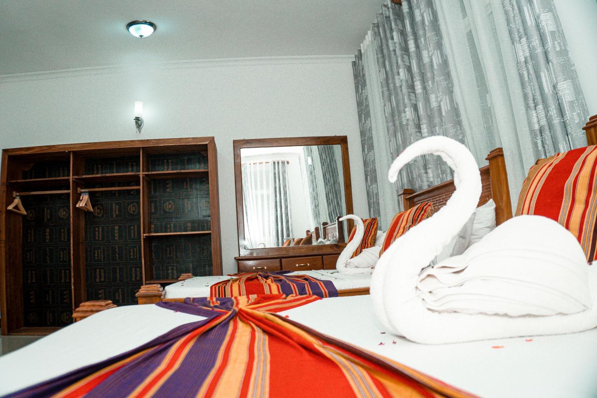 Mbweni 64 Zenj House Luxury Airport B&B المظهر الخارجي الصورة