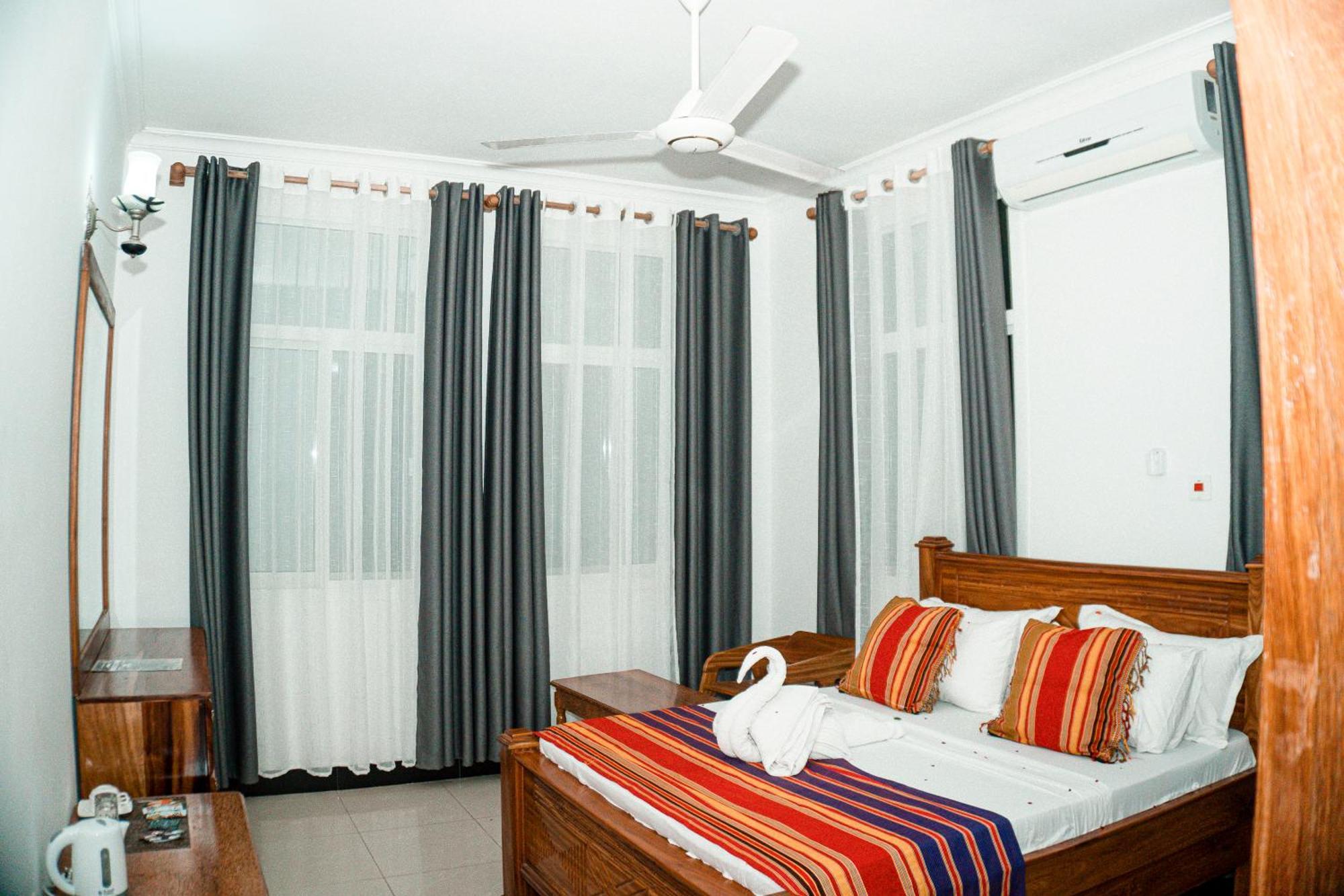 Mbweni 64 Zenj House Luxury Airport B&B المظهر الخارجي الصورة